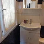 מלון Assini 2*