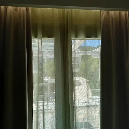 Ξενοδοχείο Assini 2*