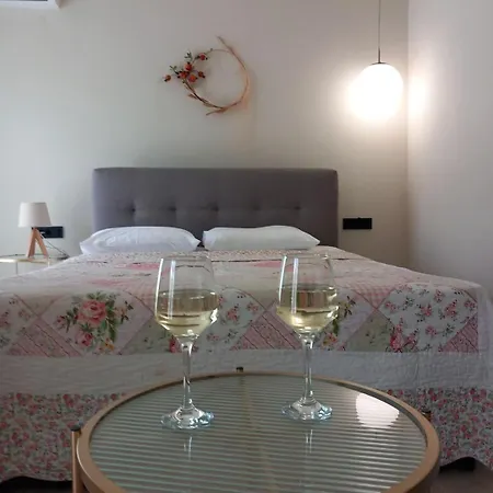 Hotell Assini Tolón