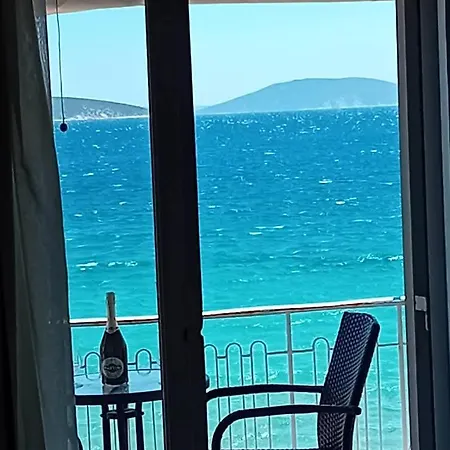 Assini 2* Τολό