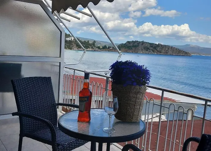 Hotell Assini Tolón